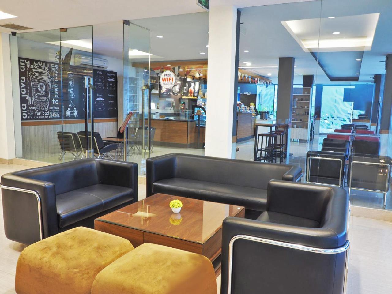 D'Primahotel Itc Mangga Dua Jacarta Exterior foto