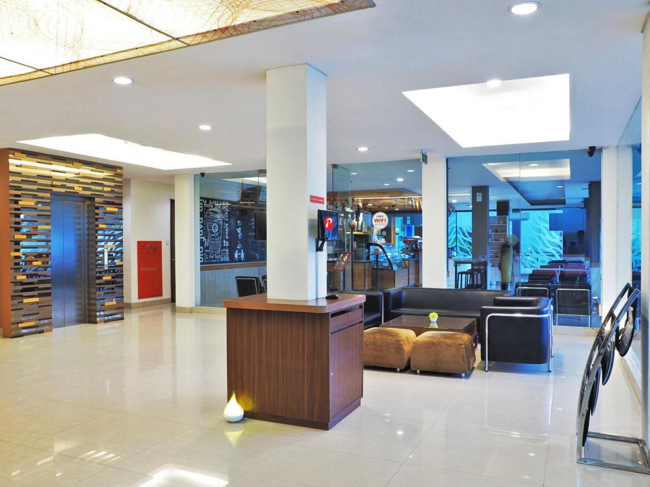 D'Primahotel Itc Mangga Dua Jacarta Exterior foto